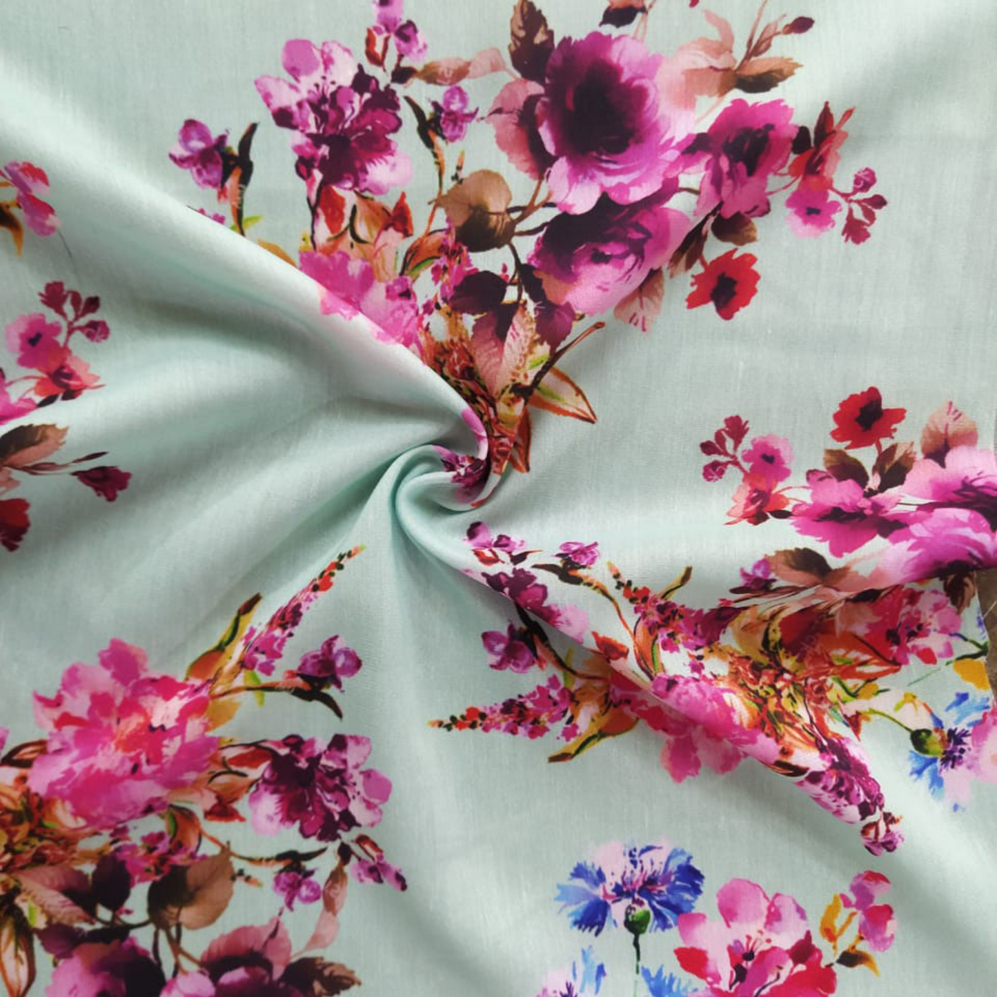 Floral Printed Fabric Material: Floral Satin Georgette Off White